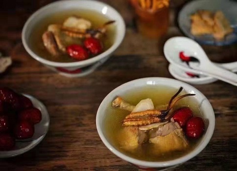女人吃了冬蟲(chóng)夏草有什么好處呢？要看怎么吃了