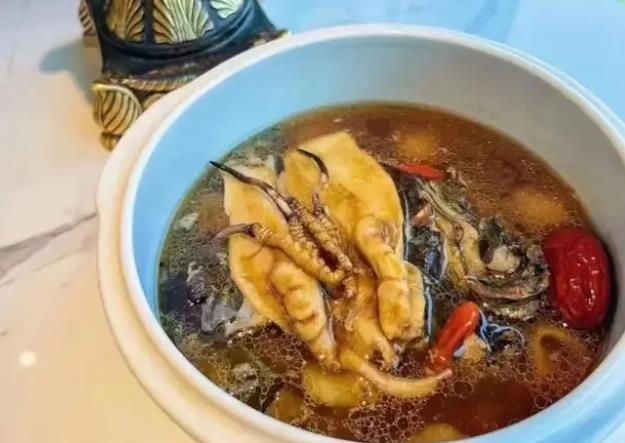 冬蟲夏草和哪些食材可以一起煲湯？