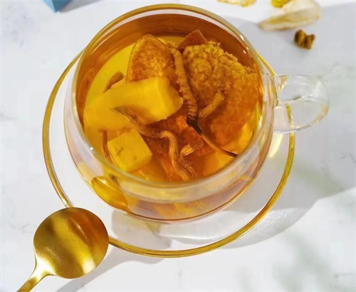冬蟲(chóng)夏草和紅啤梨搭配的吃法