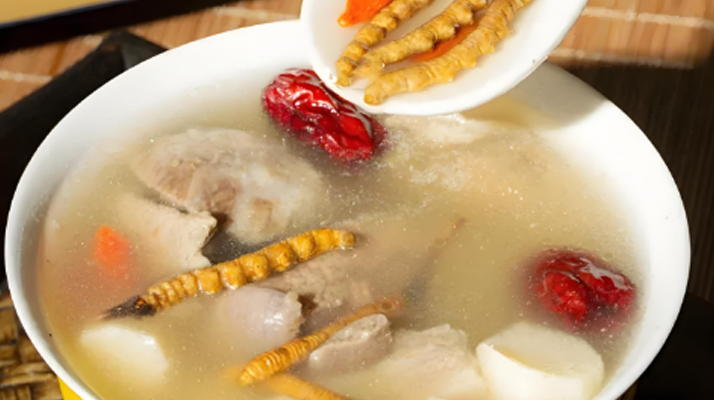 冬日滋補圣品：冬蟲夏草鮮人參海參湯