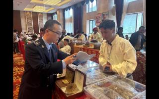 那曲“三維施策”護(hù)航蟲(chóng)草交易規(guī)范發(fā)展