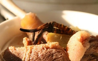 怎么燉冬蟲(chóng)夏草湯好喝？掌握 3 個(gè)關(guān)鍵，湯鮮營(yíng)養(yǎng)不浪費(fèi)